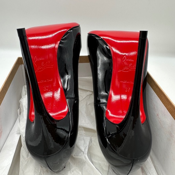 The Classic, chic So Kate - Only tried on! - Picture 8 of 12